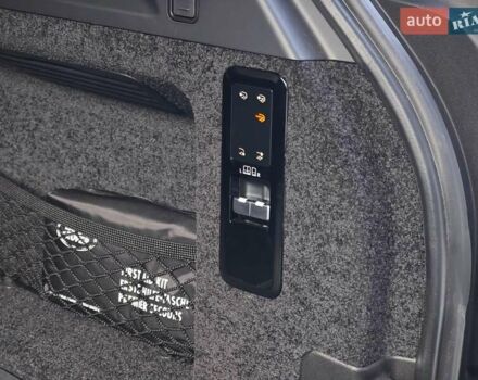 Сірий Ленд Ровер Рендж Ровер, об'ємом двигуна 3 л та пробігом 67 тис. км за 159000 $, фото 57 на Automoto.ua