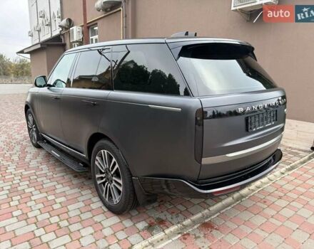 Ленд Ровер Рендж Ровер 2023 в Киеве на Automoto.ua Серый Ленд Ровер Рендж Ровер, объемом двигателя 3 л и пробегом 55 тыс. км за 199444 $, фото 13 на Automoto.ua