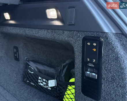 Сірий Ленд Ровер Рендж Ровер, об'ємом двигуна 3 л та пробігом 68 тис. км за 149950 $, фото 98 на Automoto.ua