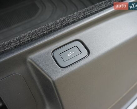 Серый Ленд Ровер Рендж Ровер, объемом двигателя 4.39 л и пробегом 27 тыс. км за 179900 $, фото 43 на Automoto.ua