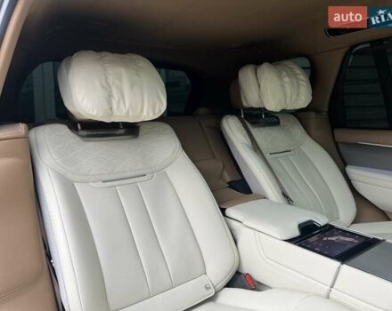 Серый Ленд Ровер Рендж Ровер, объемом двигателя 4.39 л и пробегом 35 тыс. км за 269000 $, фото 32 на Automoto.ua