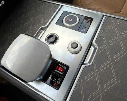 Сірий Ленд Ровер Рендж Ровер, об'ємом двигуна 4.4 л та пробігом 35 тис. км за 239999 $, фото 19 на Automoto.ua