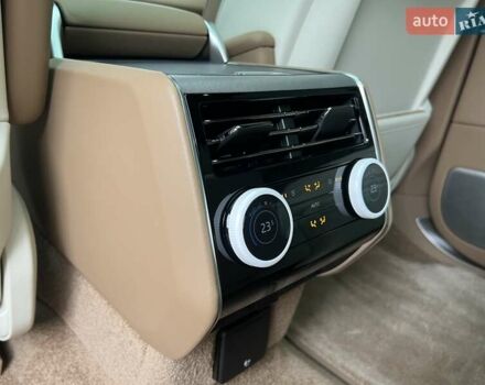 Серый Ленд Ровер Рендж Ровер, объемом двигателя 4.39 л и пробегом 35 тыс. км за 269000 $, фото 25 на Automoto.ua