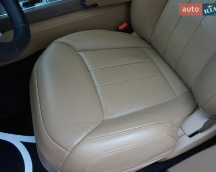 Серый Ленд Ровер Рендж Ровер, объемом двигателя 4.39 л и пробегом 27 тыс. км за 179900 $, фото 24 на Automoto.ua