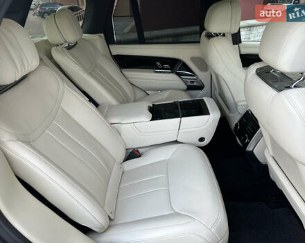 Сірий Ленд Ровер Рендж Ровер, об'ємом двигуна 4.39 л та пробігом 65 тис. км за 179999 $, фото 16 на Automoto.ua