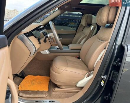 Серый Ленд Ровер Рендж Ровер, объемом двигателя 4.39 л и пробегом 35 тыс. км за 239999 $, фото 22 на Automoto.ua