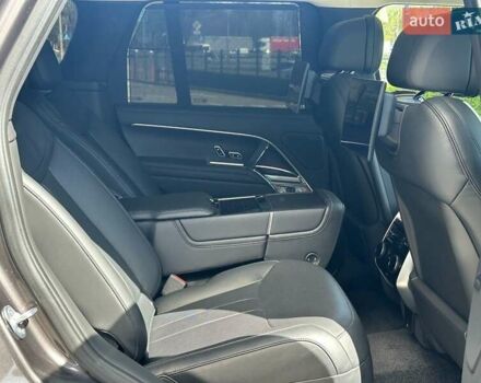 Серый Ленд Ровер Рендж Ровер, объемом двигателя 3 л и пробегом 54 тыс. км за 157743 $, фото 14 на Automoto.ua