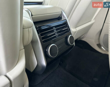 Сірий Ленд Ровер Рендж Ровер, об'ємом двигуна 4.39 л та пробігом 65 тис. км за 179999 $, фото 21 на Automoto.ua