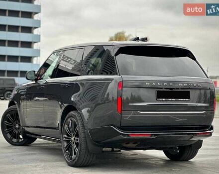 Ленд Ровер Рендж Ровер 2023 в Киеве на Automoto.ua Серый Ленд Ровер Рендж Ровер, объемом двигателя 3 л и пробегом 40 тыс. км за 179900 $, фото 39 на Automoto.ua