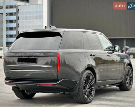 Ленд Ровер Рендж Ровер 2023 в Киеве на Automoto.ua Серый Ленд Ровер Рендж Ровер, объемом двигателя 3 л и пробегом 40 тыс. км за 179900 $, фото 17 на Automoto.ua