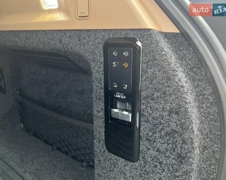 Серый Ленд Ровер Рендж Ровер, объемом двигателя 3 л и пробегом 3 тыс. км за 223790 $, фото 28 на Automoto.ua