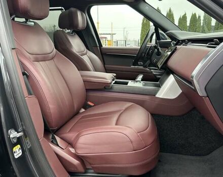 Серый Ленд Ровер Рендж Ровер, объемом двигателя 4.39 л и пробегом 18 тыс. км за 238000 $, фото 30 на Automoto.ua