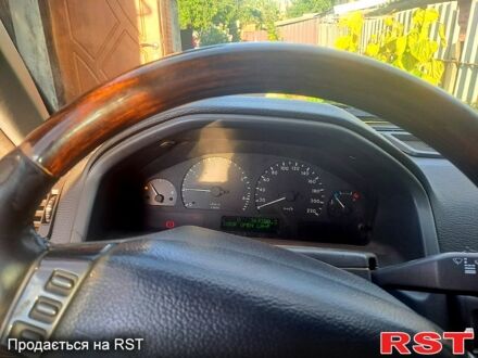 Серый Ленд Ровер Рендж Ровер, объемом двигателя 4.6 л и пробегом 370 тыс. км за 4000 $, фото 1 на Automoto.ua