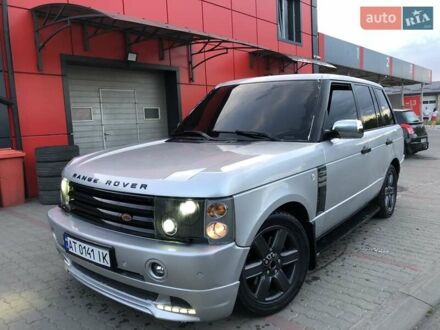 Ленд Ровер Рендж Ровер 2004 в Калуше на Automoto.ua Серый Ленд Ровер Рендж Ровер, объемом двигателя 4.4 л и пробегом 290 тыс. км за 9555 $, фото 1 на Automoto.ua