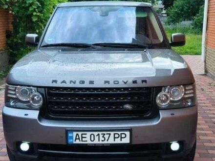 Ленд Ровер Рендж Ровер 2010 в Днепре (Днепропетровске) на Automoto.ua Серый Ленд Ровер Рендж Ровер, объемом двигателя 5 л и пробегом 198 тыс. км за 13900 $, фото 1 на Automoto.ua