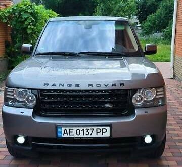 Ленд Ровер Рендж Ровер 2010 в Днепре (Днепропетровске) на Automoto.ua Серый Ленд Ровер Рендж Ровер, объемом двигателя 5 л и пробегом 178 тыс. км за 13500 $, фото 1 на Automoto.ua