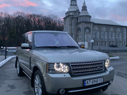 Серый Ленд Ровер Рендж Ровер, объемом двигателя 4.37 л и пробегом 398 тыс. км за 12500 $, фото 1 на Automoto.ua