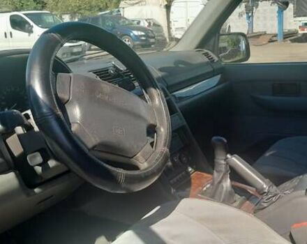 Синий Ленд Ровер Рендж Ровер, объемом двигателя 2.5 л и пробегом 224 тыс. км за 2820 $, фото 4 на Automoto.ua