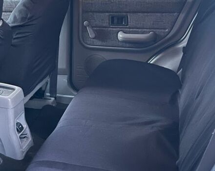 Синий Ленд Ровер Рендж Ровер, объемом двигателя 1.9 л и пробегом 227 тыс. км за 4200 $, фото 5 на Automoto.ua