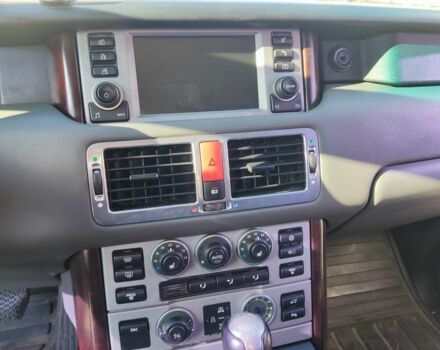 Ленд Ровер Рендж Ровер 2004 в Киеве на Automoto.ua Синий Ленд Ровер Рендж Ровер, объемом двигателя 4.4 л и пробегом 368 тыс. км за 7900 $, фото 7 на Automoto.ua