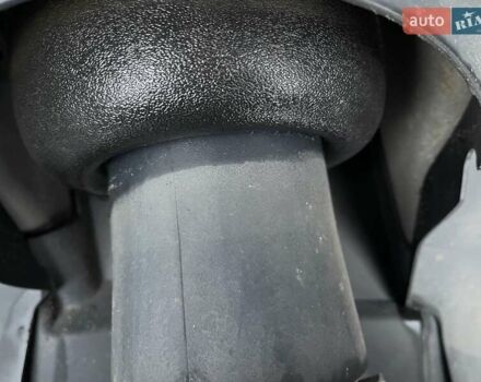 Синій Ленд Ровер Рендж Ровер, об'ємом двигуна 4.4 л та пробігом 250 тис. км за 9450 $, фото 20 на Automoto.ua