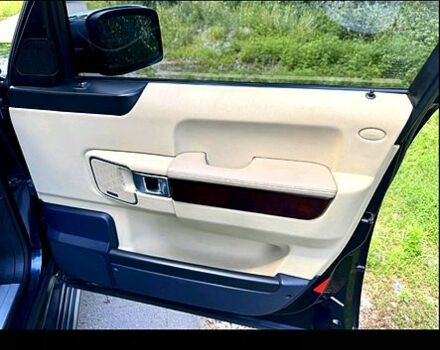 Синий Ленд Ровер Рендж Ровер, объемом двигателя 4.2 л и пробегом 242 тыс. км за 12000 $, фото 9 на Automoto.ua