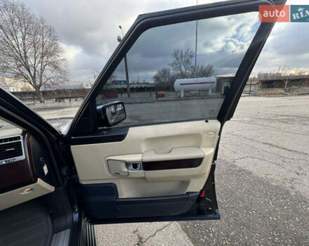 Синий Ленд Ровер Рендж Ровер, объемом двигателя 4.2 л и пробегом 300 тыс. км за 11000 $, фото 34 на Automoto.ua