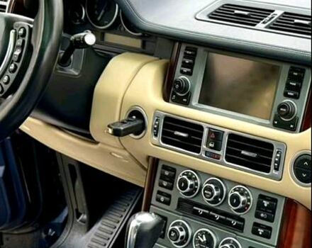 Синий Ленд Ровер Рендж Ровер, объемом двигателя 4.2 л и пробегом 242 тыс. км за 12000 $, фото 11 на Automoto.ua