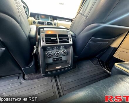 Синий Ленд Ровер Рендж Ровер, объемом двигателя 4.2 л и пробегом 300 тыс. км за 11000 $, фото 9 на Automoto.ua