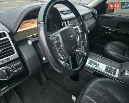 Синий Ленд Ровер Рендж Ровер, объемом двигателя 4.37 л и пробегом 394 тыс. км за 25000 $, фото 17 на Automoto.ua