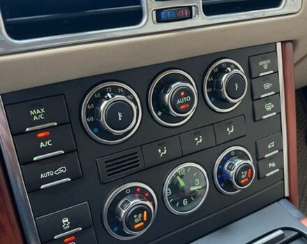 Синій Ленд Ровер Рендж Ровер, об'ємом двигуна 5 л та пробігом 194 тис. км за 13300 $, фото 29 на Automoto.ua