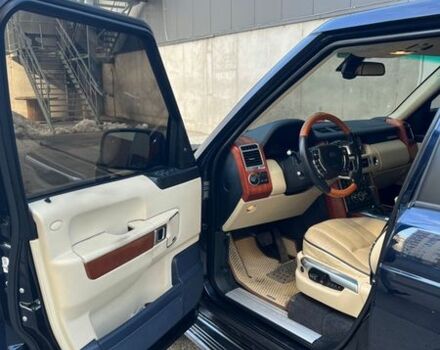 Синій Ленд Ровер Рендж Ровер, об'ємом двигуна 5 л та пробігом 194 тис. км за 13300 $, фото 19 на Automoto.ua