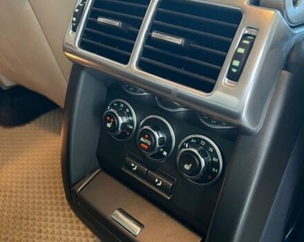 Синій Ленд Ровер Рендж Ровер, об'ємом двигуна 5 л та пробігом 194 тис. км за 13300 $, фото 12 на Automoto.ua