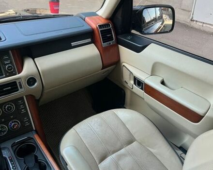 Синій Ленд Ровер Рендж Ровер, об'ємом двигуна 5 л та пробігом 194 тис. км за 13300 $, фото 24 на Automoto.ua