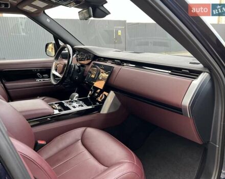 Ленд Ровер Рендж Ровер 2022 у Києві на Automoto.ua Синій Ленд Ровер Рендж Ровер, об'ємом двигуна 3 л та пробігом 44 тис. км за 142000 $, фото 12 на Automoto.ua