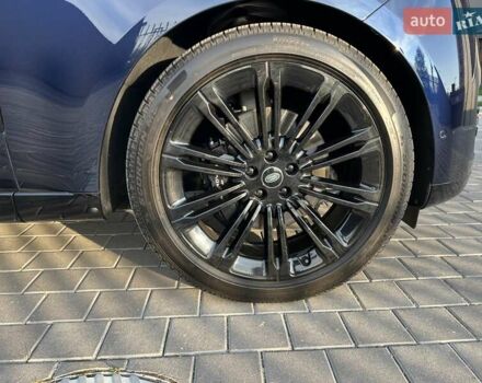 Ленд Ровер Рендж Ровер 2022 у Києві на Automoto.ua Синій Ленд Ровер Рендж Ровер, об'ємом двигуна 3 л та пробігом 44 тис. км за 142000 $, фото 10 на Automoto.ua