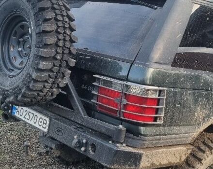 Зелений Ленд Ровер Рендж Ровер, об'ємом двигуна 4 л та пробігом 263 тис. км за 9000 $, фото 1 на Automoto.ua