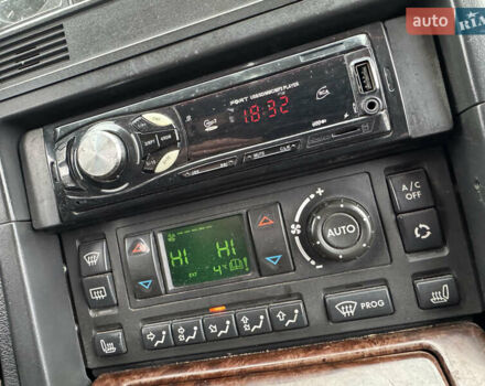 Зеленый Ленд Ровер Рендж Ровер, объемом двигателя 2.5 л и пробегом 387 тыс. км за 6700 $, фото 45 на Automoto.ua