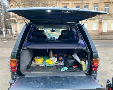 Зеленый Ленд Ровер Рендж Ровер, объемом двигателя 2.5 л и пробегом 350 тыс. км за 7000 $, фото 1 на Automoto.ua