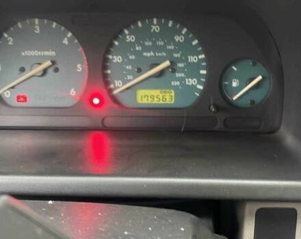 Зеленый Ленд Ровер Рендж Ровер, объемом двигателя 2 л и пробегом 180 тыс. км за 1893 $, фото 8 на Automoto.ua