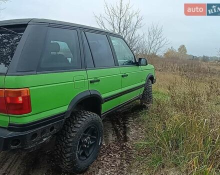 Ленд Ровер Рендж Ровер 1997 в Киеве на Automoto.ua Зеленый Ленд Ровер Рендж Ровер, объемом двигателя 2.5 л и пробегом 150 тыс. км за 14800 $, фото 1 на Automoto.ua
