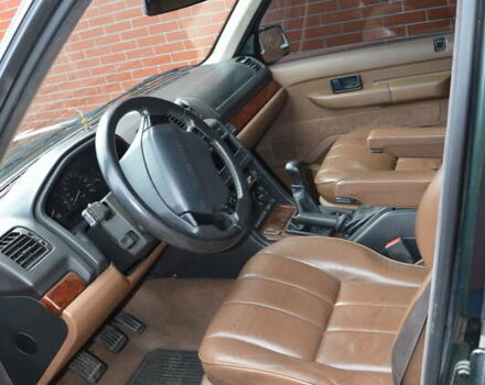 Зеленый Ленд Ровер Рендж Ровер, объемом двигателя 2.5 л и пробегом 228 тыс. км за 9999 $, фото 8 на Automoto.ua