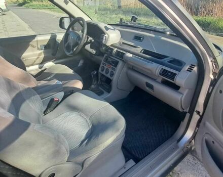 Ленд Ровер Рендж Ровер 2000 в Лозовой на Automoto.ua Зеленый Ленд Ровер Рендж Ровер, объемом двигателя 2 л и пробегом 300 тыс. км за 2625 $, фото 3 на Automoto.ua
