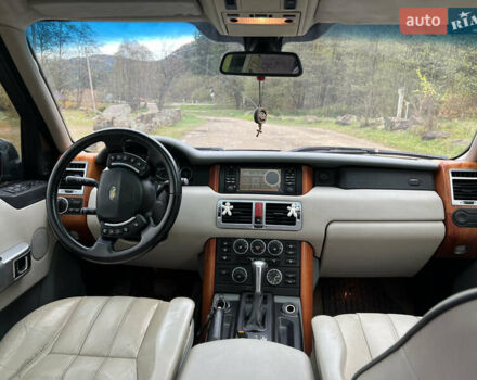Ленд Ровер Рендж Ровер 2002 в Стрые на Automoto.ua Зеленый Ленд Ровер Рендж Ровер, объемом двигателя 2.93 л и пробегом 440 тыс. км за 7900 $, фото 13 на Automoto.ua