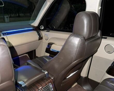 Зелений Ленд Ровер Рендж Ровер, об'ємом двигуна 5 л та пробігом 178 тис. км за 25900 $, фото 27 на Automoto.ua