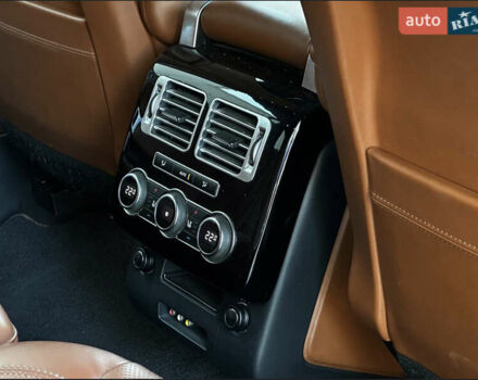 Ленд Ровер Рендж Ровер 2014 в Черновцах на Automoto.ua Зеленый Ленд Ровер Рендж Ровер, объемом двигателя 4.37 л и пробегом 240 тыс. км за 32000 $, фото 13 на Automoto.ua