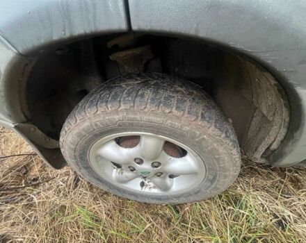 Зеленый Ленд Ровер Рендж Ровер, объемом двигателя 2 л и пробегом 180 тыс. км за 1893 $, фото 1 на Automoto.ua