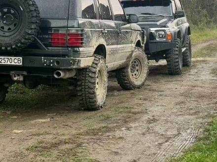 Зеленый Ленд Ровер Рендж Ровер, объемом двигателя 4 л и пробегом 876 тыс. км за 9000 $, фото 1 на Automoto.ua