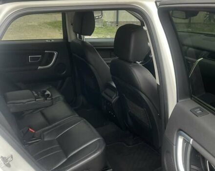 Белый Ленд Ровер Discovery Sport, объемом двигателя 2 л и пробегом 176 тыс. км за 17500 $, фото 13 на Automoto.ua