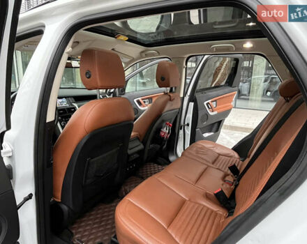 Білий Ленд Ровер Discovery Sport, об'ємом двигуна 2 л та пробігом 148 тис. км за 17800 $, фото 30 на Automoto.ua